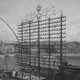 Illustration for article titled Photos from the Days When Thousands of Cables Crowded the Skies